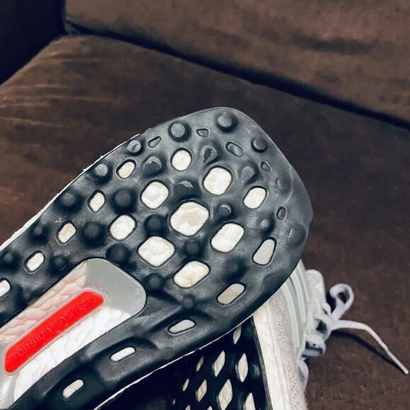 Excellent ADIDAS Ultraboost Ultra BOOST 1.0 Wool Grey 8.5 US womens - Picture 6 of 8